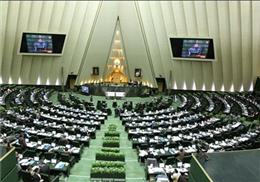 آغاز رفتوآمدهاي دولتيها به مجلس